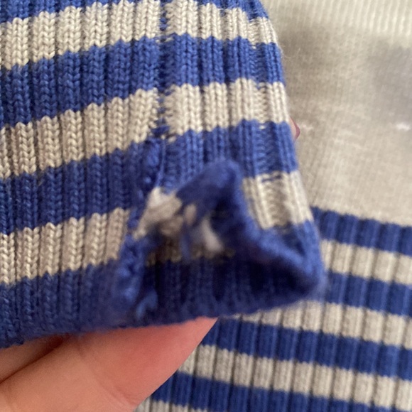 Women’s Tipsy Elves Blue Christmas Holiday Yeti Abominable Snowman Sweater XS - Picture 4 of 4